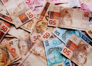 Top 10 highest currencies in the world